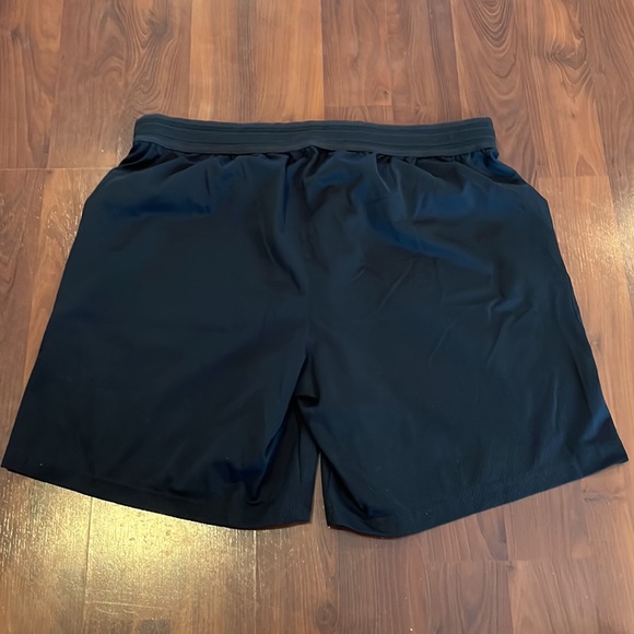 Nike Basketball Shorts - Picture 2 of 3